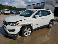 3C4NJCBB7KT693044 2019 JEEP COMPASS