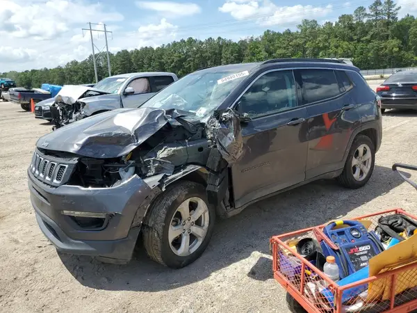 3C4NJCBB7KT699300 2019 JEEP COMPASS - Image 1