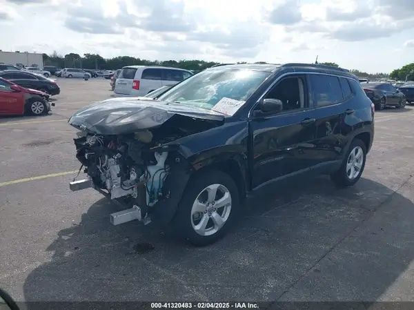 3C4NJCBB7KT699314 2019 JEEP COMPASS - Image 2