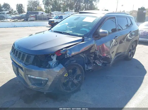 3C4NJCBB7KT715477 2019 JEEP COMPASS - Image 2