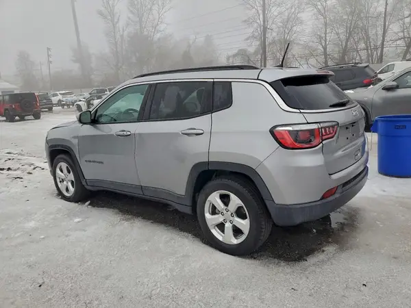 3C4NJCBB7KT749323 2019 JEEP COMPASS - Image 2