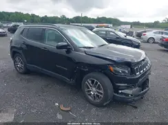 3C4NJCBB7KT833173 2019 JEEP COMPASS