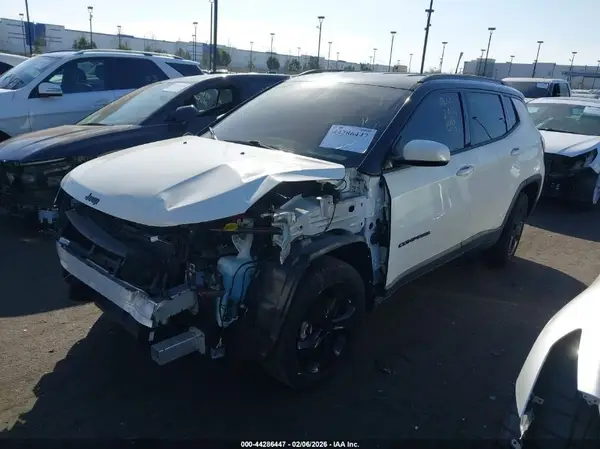 3C4NJCBB7KT836364 2019 JEEP COMPASS - Image 2