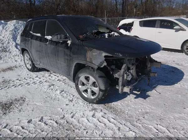 3C4NJCBB7KT852015 2019 JEEP COMPASS - Image 1
