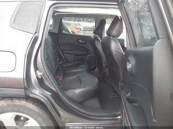 3C4NJCBB7KT852063 2019 JEEP COMPASS - Image 8