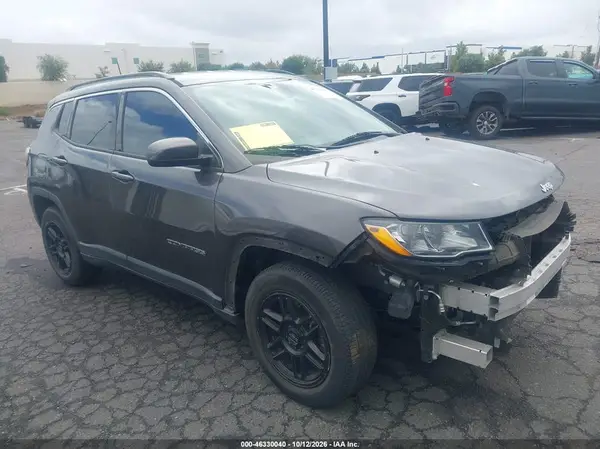 3C4NJCBB7KT855464 2019 JEEP COMPASS - Image 1