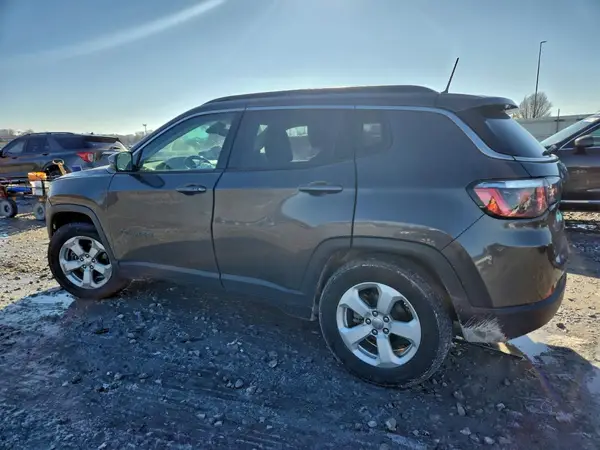 3C4NJCBB7LT123353 2020 JEEP COMPASS - Image 2