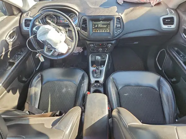 3C4NJCBB7LT123353 2020 JEEP COMPASS - Image 8