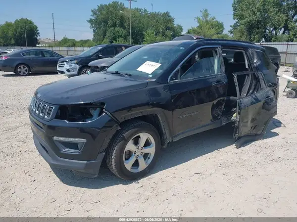 3C4NJCBB7LT141612 2020 JEEP COMPASS - Image 2