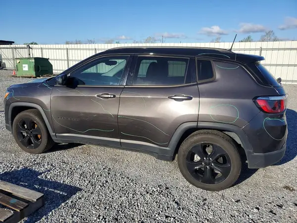 3C4NJCBB7LT158605 2020 JEEP COMPASS - Image 2
