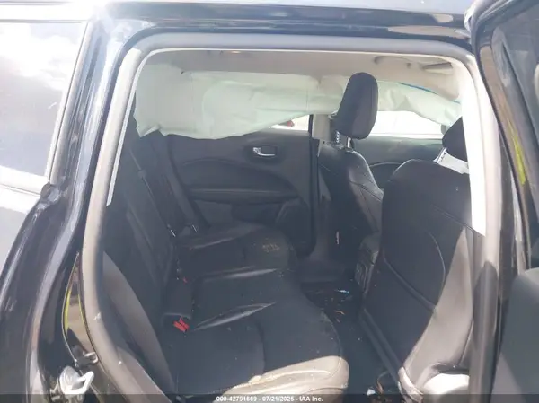 3C4NJCBB7LT158829 2020 JEEP COMPASS - Image 8