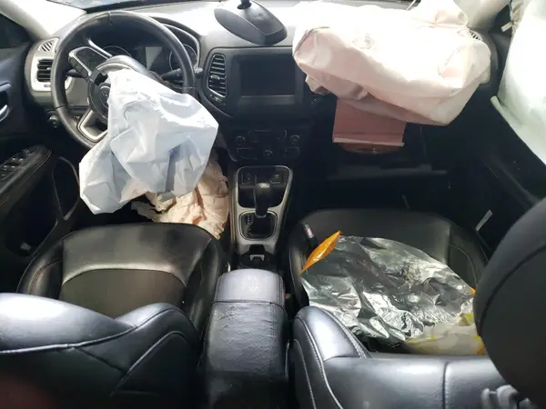 3C4NJCBB7LT235053 2020 JEEP COMPASS - Image 8