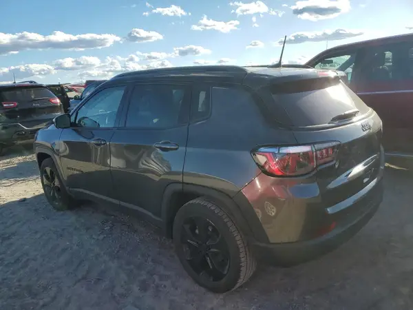 3C4NJCBB7LT257392 2020 JEEP COMPASS - Image 2