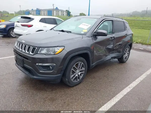 3C4NJCBB7LT258607 2020 JEEP COMPASS - Image 2