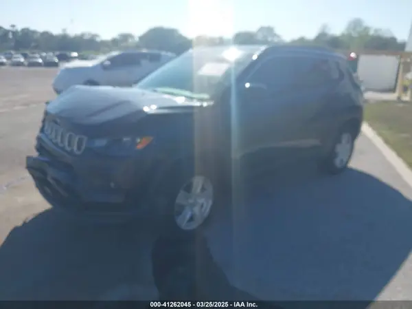 3C4NJCBB7NT119144 2022 JEEP COMPASS - Image 2