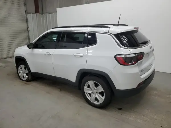 3C4NJCBB7NT137742 2022 JEEP COMPASS - Image 2