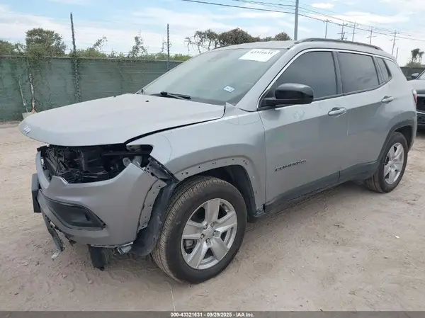 3C4NJCBB7NT156548 2022 JEEP COMPASS - Image 2