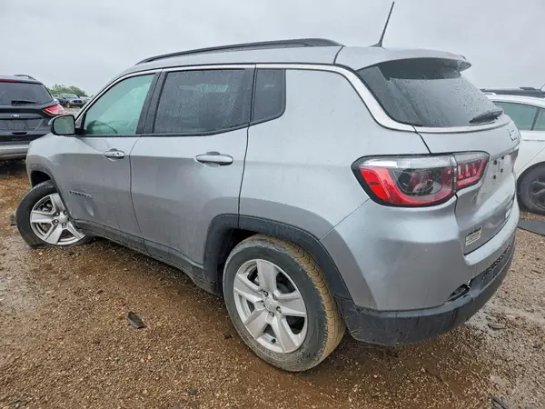 3C4NJCBB7NT213721 2022 JEEP COMPASS - Image 2