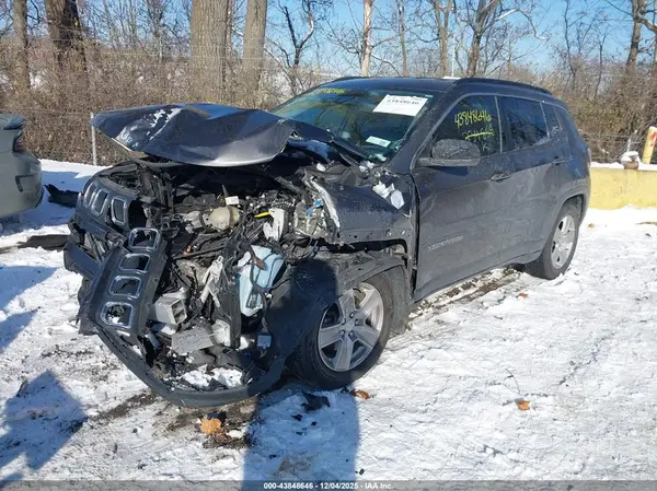 3C4NJCBB7NT234858 2022 JEEP COMPASS - Image 2