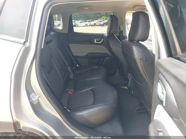 3C4NJCBB7NT238456 2022 JEEP COMPASS - Image 8