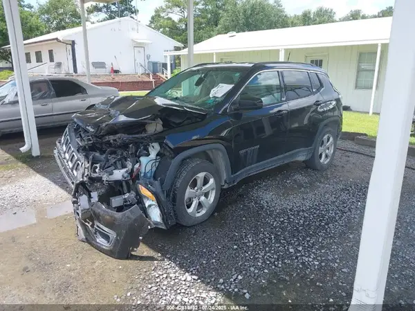 3C4NJCBB8HT652799 2017 JEEP COMPASS - Image 2