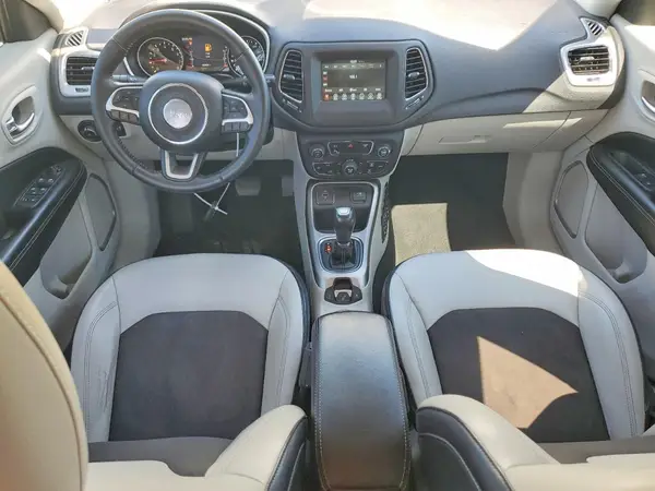 3C4NJCBB8HT653032 2017 JEEP COMPASS - Image 8