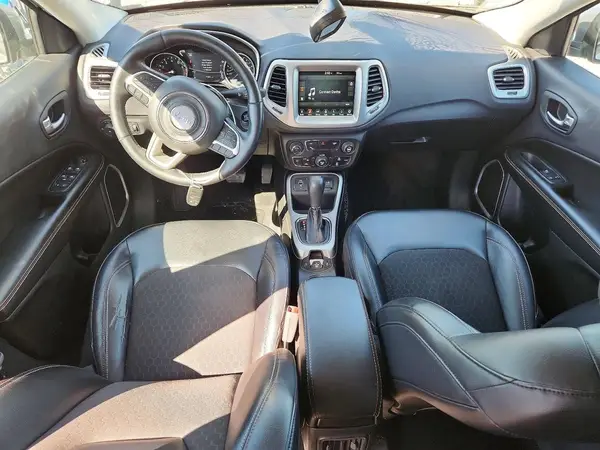 3C4NJCBB8JT105716 2018 JEEP COMPASS - Image 8
