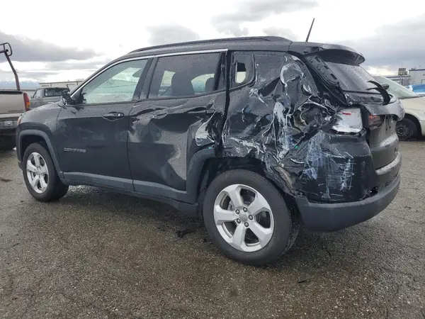 3C4NJCBB8JT123293 2018 JEEP COMPASS - Image 2