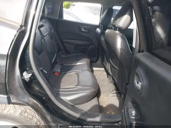 3C4NJCBB8JT124640 2018 JEEP COMPASS - Image 8