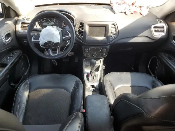 3C4NJCBB8JT137260 2018 JEEP COMPASS - Image 8