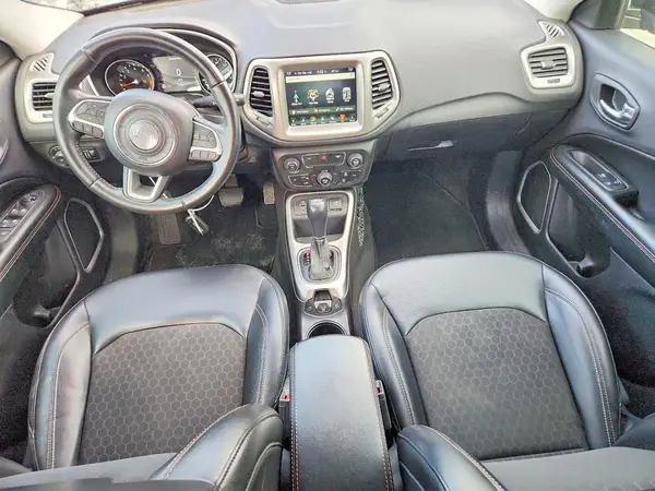 3C4NJCBB8JT137453 2018 JEEP COMPASS - Image 8