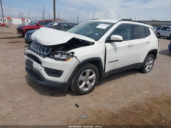 3C4NJCBB8JT139817 2018 JEEP COMPASS - Image 2