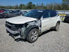 3C4NJCBB8JT165527 2018 JEEP COMPASS