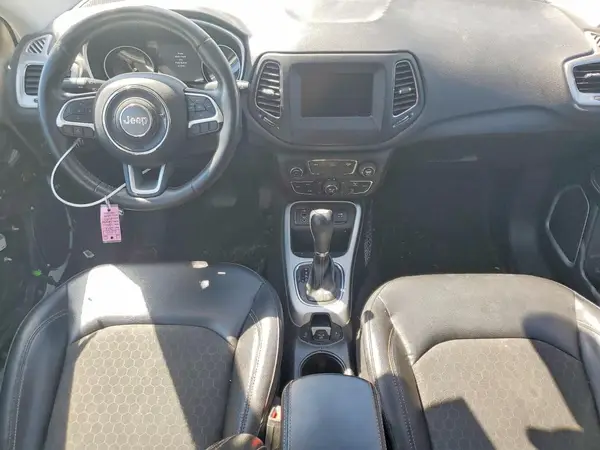 3C4NJCBB8JT165527 2018 JEEP COMPASS - Image 8