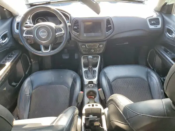 3C4NJCBB8JT169657 2018 JEEP COMPASS - Image 8