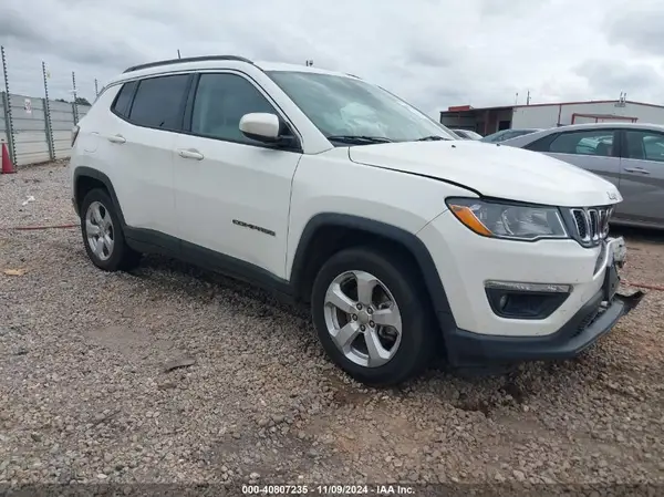 3C4NJCBB8JT186765 2018 JEEP COMPASS - Image 1