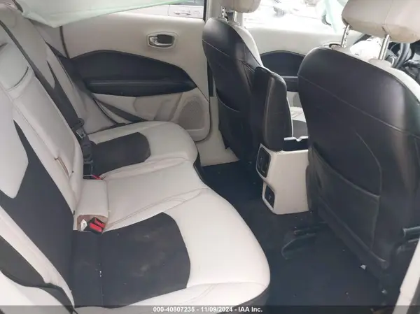 3C4NJCBB8JT186765 2018 JEEP COMPASS - Image 8