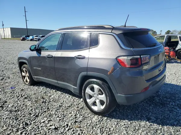 3C4NJCBB8JT194932 2018 JEEP COMPASS - Image 2