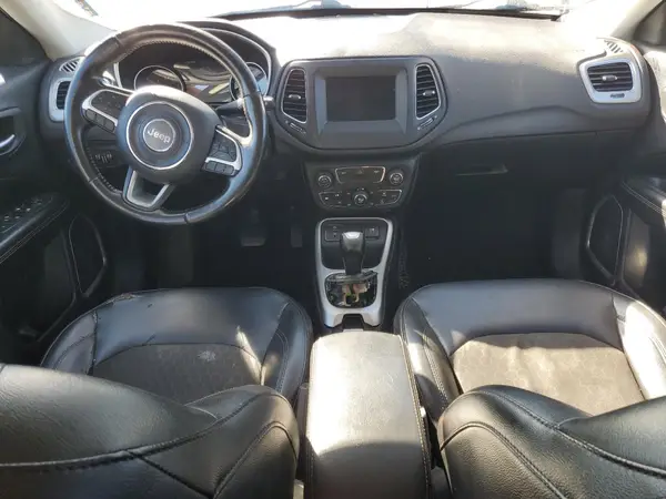 3C4NJCBB8JT194932 2018 JEEP COMPASS - Image 8
