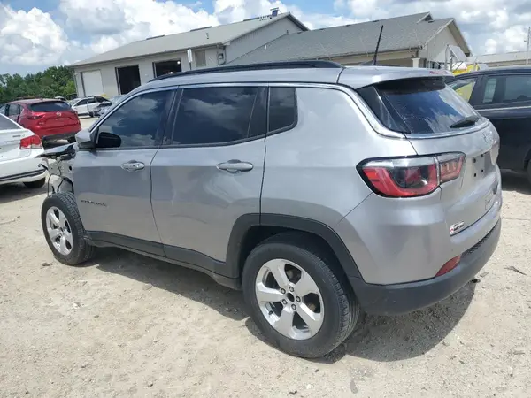 3C4NJCBB8JT204665 2018 JEEP COMPASS - Image 2