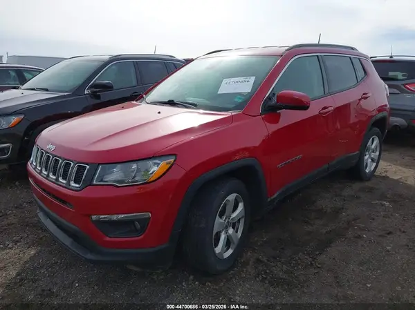 3C4NJCBB8JT215147 2018 JEEP COMPASS - Image 2