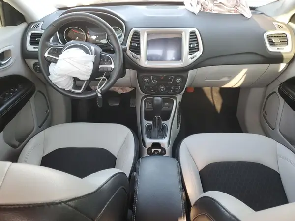 3C4NJCBB8JT226052 2018 JEEP COMPASS - Image 8