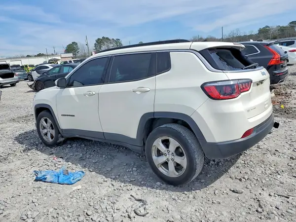 3C4NJCBB8JT233860 2018 JEEP COMPASS - Image 2