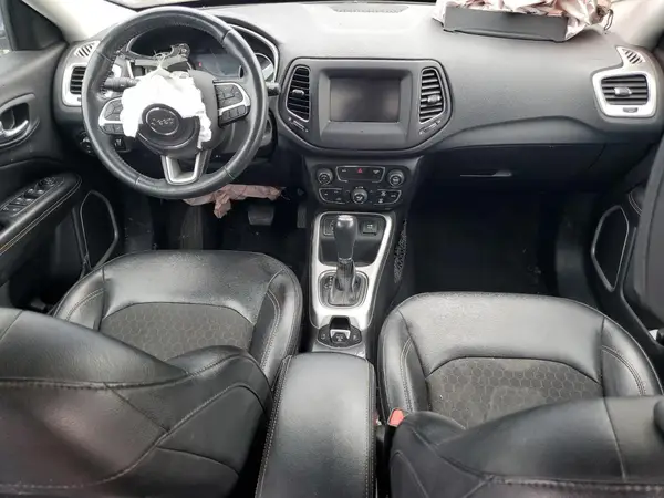 3C4NJCBB8JT235284 2018 JEEP COMPASS - Image 8