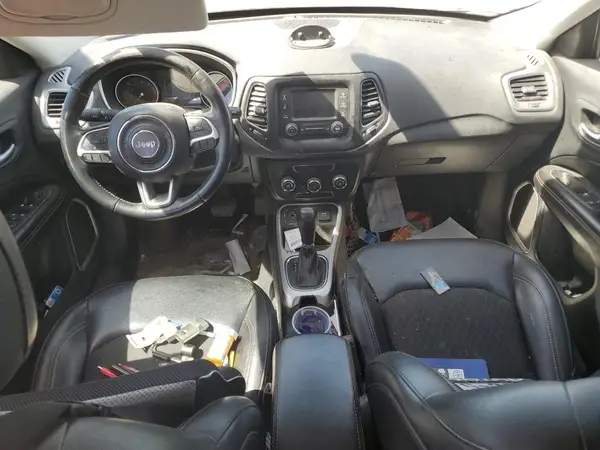 3C4NJCBB8JT235480 2018 JEEP COMPASS - Image 8