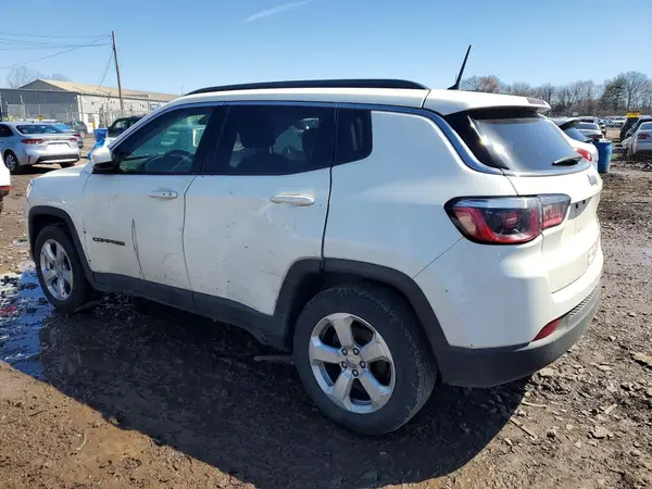 3C4NJCBB8JT267751 2018 JEEP COMPASS - Image 2