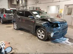 3C4NJCBB8JT272142 2018 JEEP COMPASS