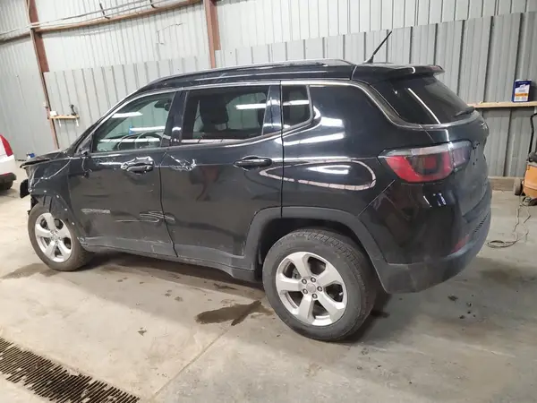 3C4NJCBB8JT293346 2018 JEEP COMPASS - Image 2