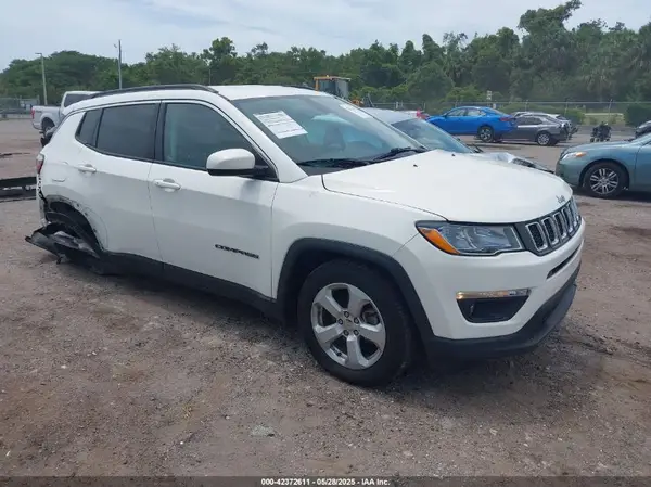 3C4NJCBB8JT293444 2018 JEEP COMPASS - Image 1