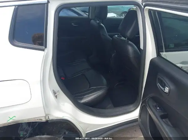 3C4NJCBB8JT293444 2018 JEEP COMPASS - Image 8